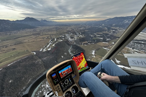 Oranžový vrtulník do Košic