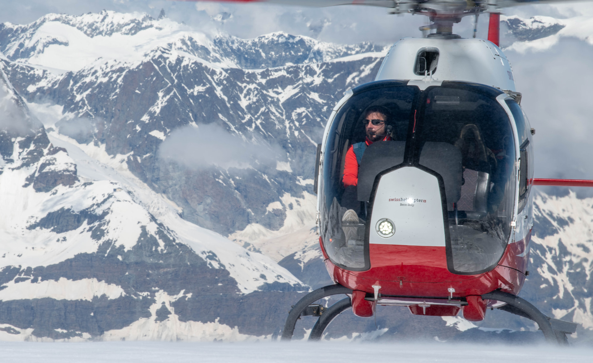 Addestramento al volo in montagna sulle Alpi svizzere – foto 6