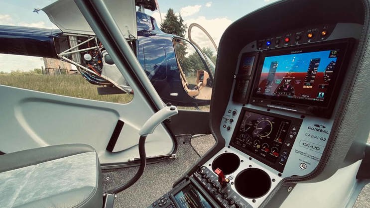 New training helicopter with digital cockpit